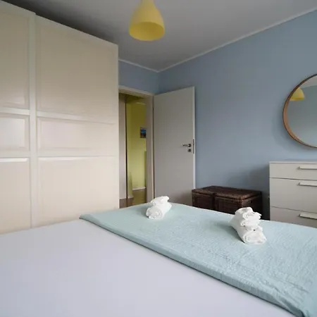 Resedinta Lui Calin - Choice * Bucharest